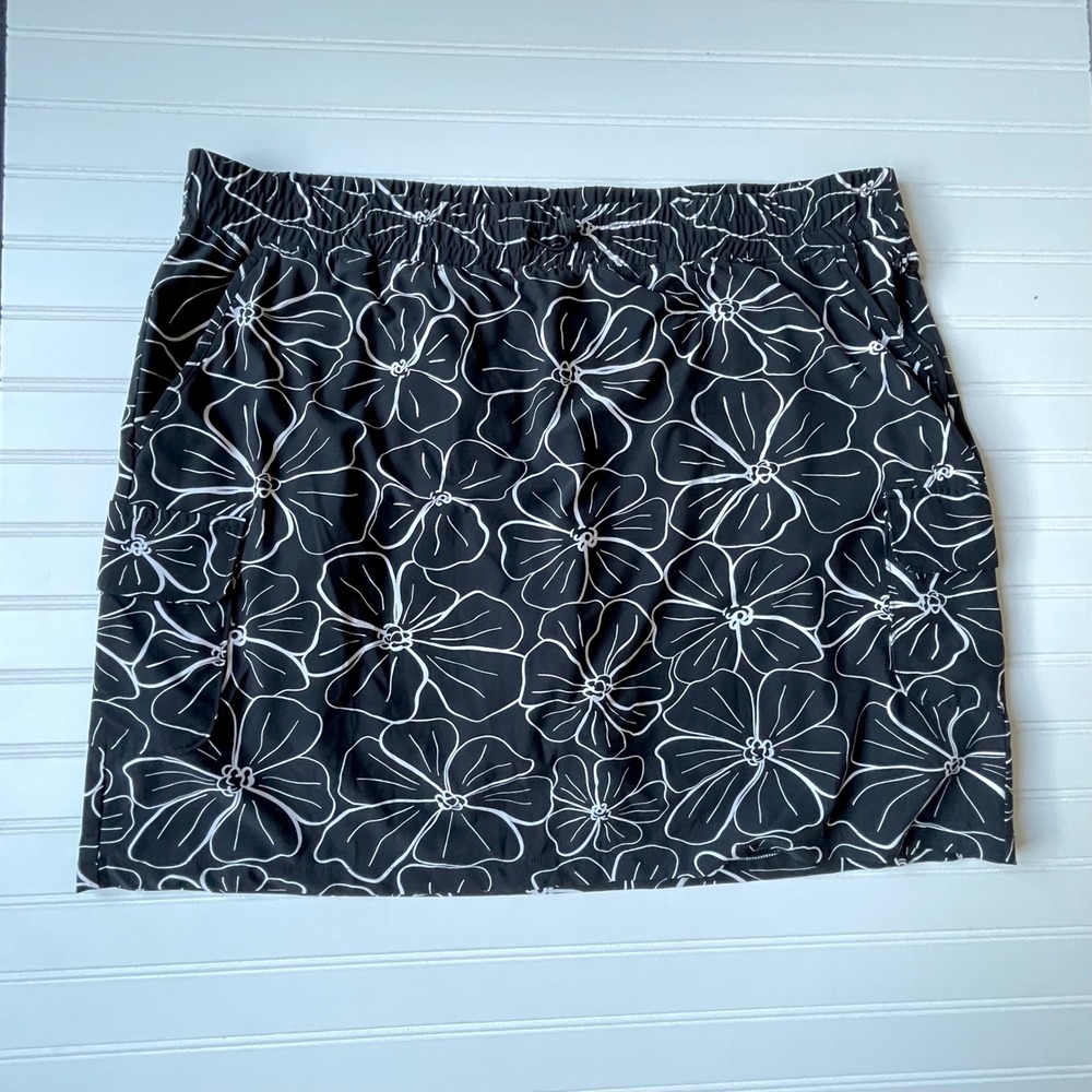 Talbots Athletic Skort Size 2X Black White Floral Cargo Pocket Tennis Golf Skirt